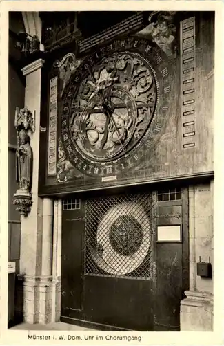 Münster i. W., Uhr im Chorumgang -516346