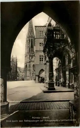 Münster i. W., Blick durch den Rathausbogen auf Prinzipalmarkt und Lamb -517784