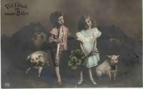 Neujahr Kinder Schweine gelaufen in Zanrow Pommern -626220