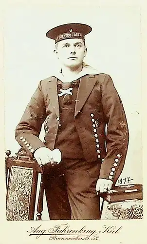 Kiel - Matrose 1. Torpedo Abteilung 1897 - CDV -625972