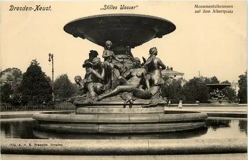 Dresden-Neust., Monumentalbrunnen auf dem Albertplatz -518714