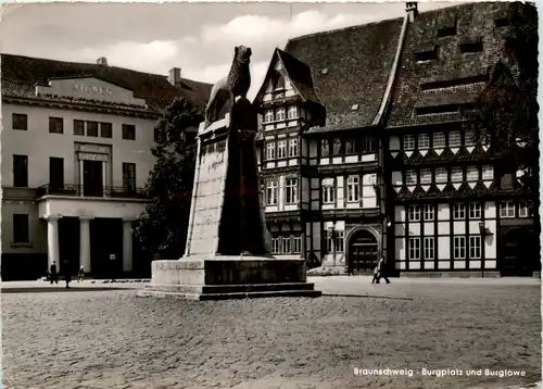 Braunschweig, Burgplatz und Burglöwe -391962