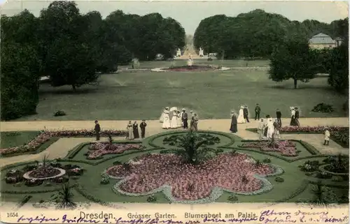 Dresden, Grosser Garten, Blumenbeet am Palais -518764