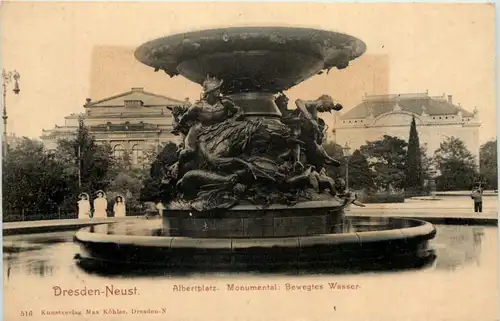 Dresden-Neust., Monumentalbrunnen auf dem Albertplatz -518720