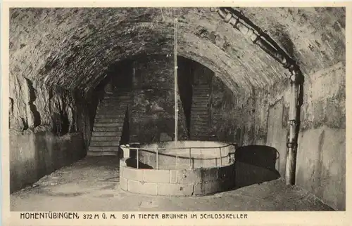 Tübingen, 50 m tiefer Brunnen im Schlosskeller -518710