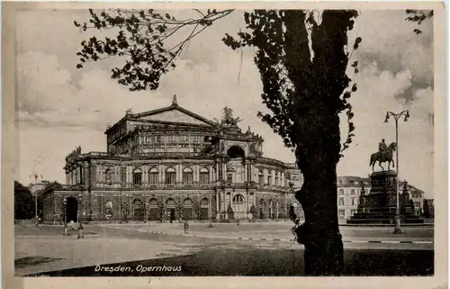 Dresden, Opernhaus -393666