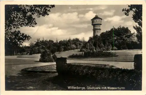 Wittenberge, Stadtpark mit Wasserturm -396426