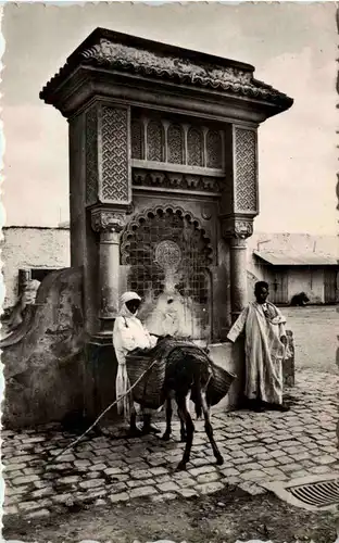 Tunesien - Une fontaine -630926