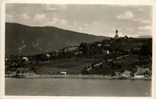 Vagnes med Frithjofstatuen - Norge -632298