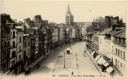 Lisieux - La Place Victor Hugo -632654