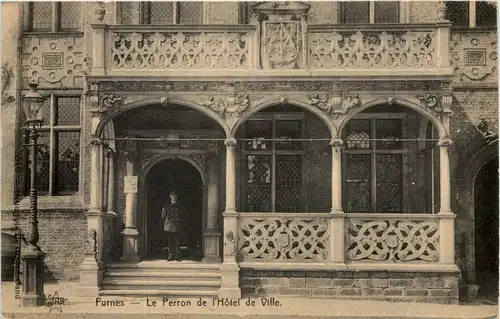 Furnes - Le Perron de l Hotel de Ville -634342