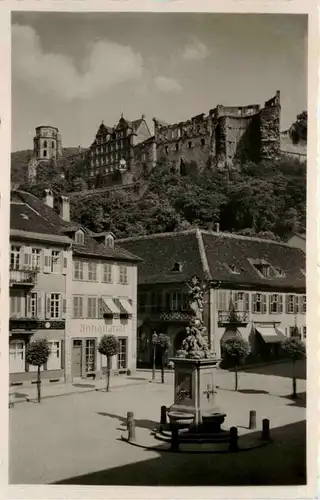 Heidelberg, Kornmarkt mit Schloss -522156