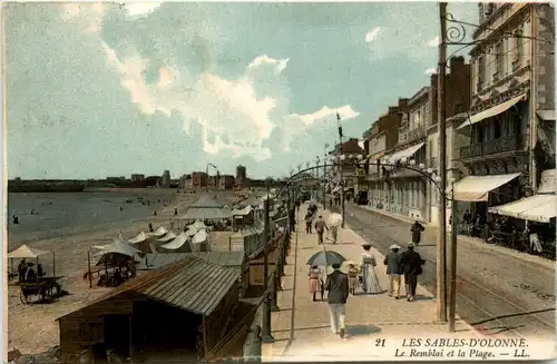 Les Sables d Olonne - Le Remblai et la Plage -497626