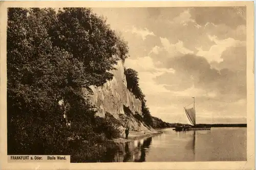 Frankfurt Oder - Steile Wand -497786