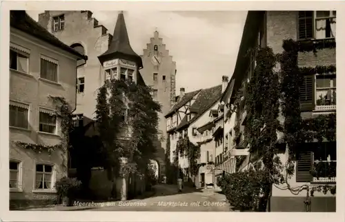 Meersburg, Marktplatz mit Obertor -523370