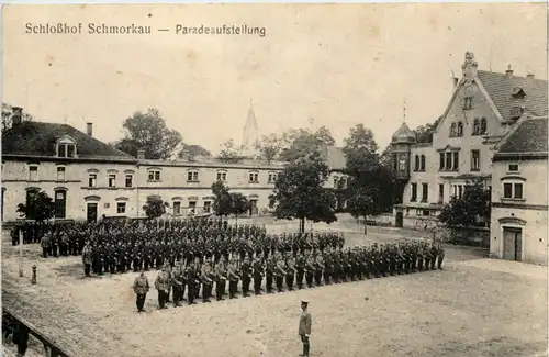 Lager Schmorkau, Schlosshof, Paradeaufstellung -523850