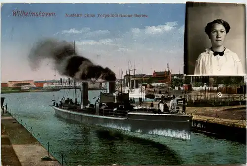 Wilhelmshaven - Ausfahrt eines Torpedodivisions bootes -499546