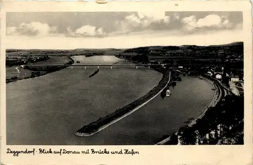 Deggendorf, Blick auf Donau mit Brücke und Hafen -524208