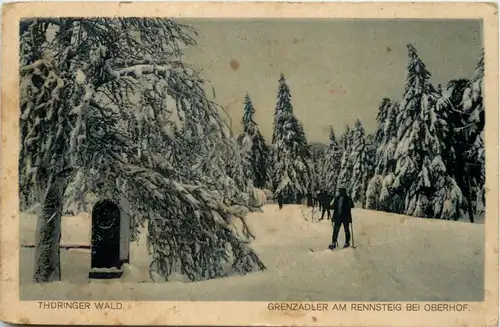 Grenzadler am Rennsteig bei Oberhof -525418