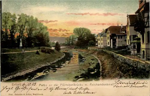 Erfurt, Partie an der Pförtchenbrücke mit Reichartdenkmal -525928
