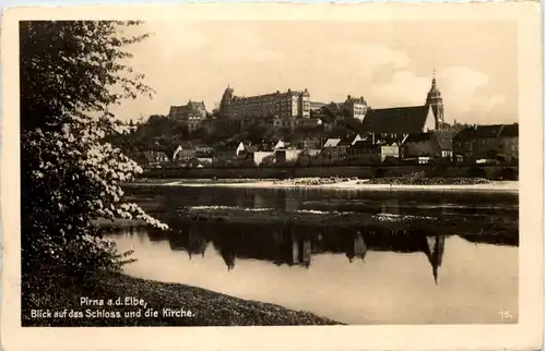 Pirna a.d. Elbe, Blick auf das Schloss und die Kirche -525324