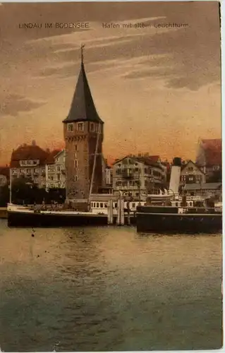 Lindau - Hafen mit altem Leuchtturm -612274