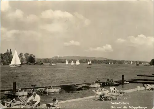 Berlin-Grünau, Blick auf die Müggelberge -525870