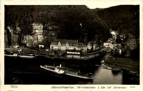 Herrnskretschen mit Herrenhaus -527898