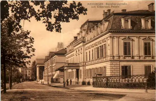 Meiningen, Berhardstrasse mit Erbprinzl. Palais -526776