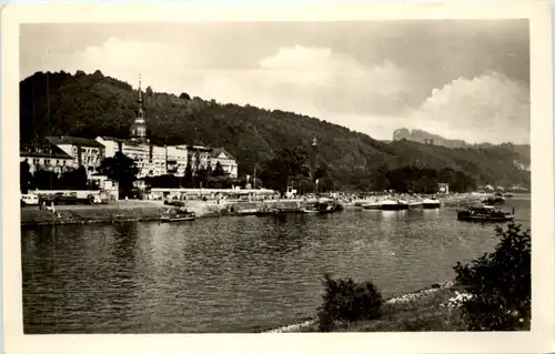 Bad Schandau mit den Schrammsteinen -526976