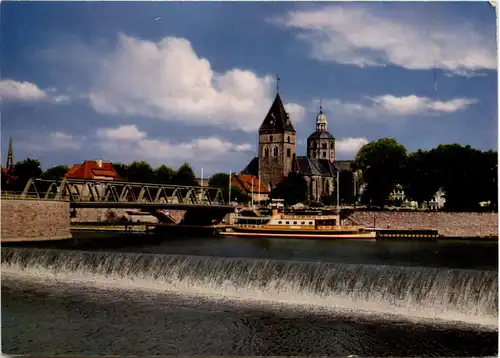 Hameln, Blick über die Weser zum Münster -527914