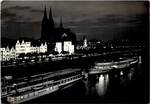 Köln am Rhein, Rheinufer mit Dom -527250