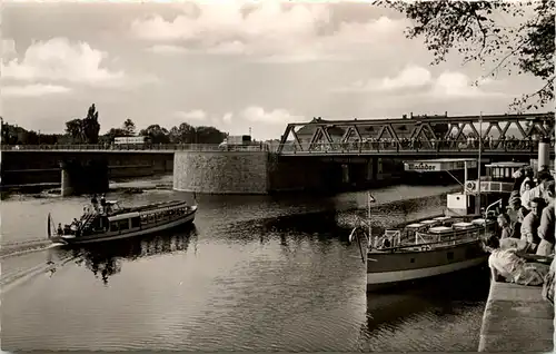 Hameln a d Weser, Weserbrücke und Dampferanleger -529028