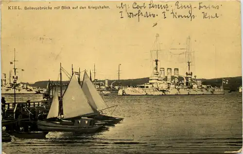 Kiel, Bellevuebrücke mit Blick auf den Kriegshafen -529390
