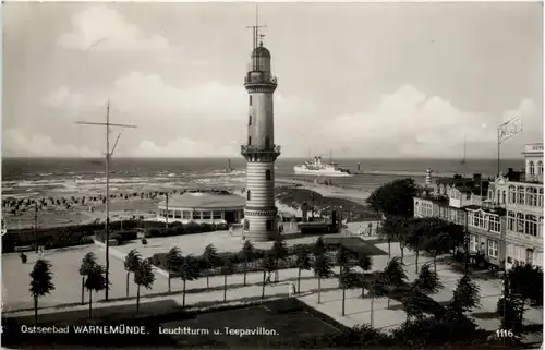 Warnemünde, Leuchtturm u. Teepavillon -529296