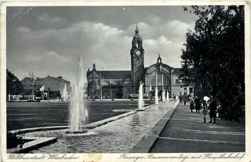 Wiesbaden, Reisinger Brunnenanlage mit Hauptbahnhof -528892