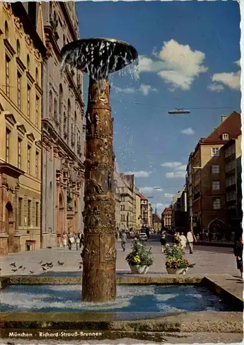 München, Richard-Strauss-Brunnen -529766