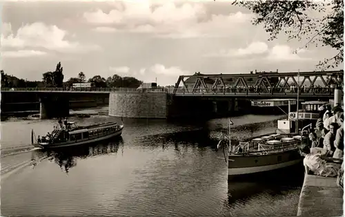 Hameln a d Weser, Weserbrücke und Dampferanleger -529036
