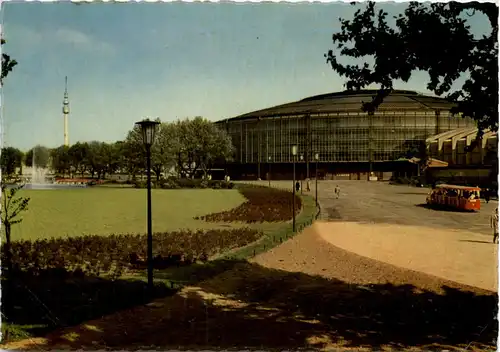 Dortmund, Westfalenhalle mit Blick zum Florianturm -529618