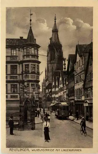 Reutlingen, Wilhelmstrasse mit Lindenbrunnen -531846