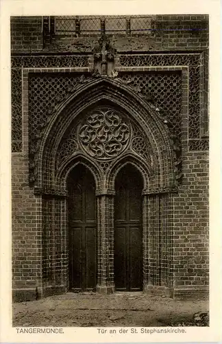 Tangermünde, Tür an der St. Stephanskirche -530860