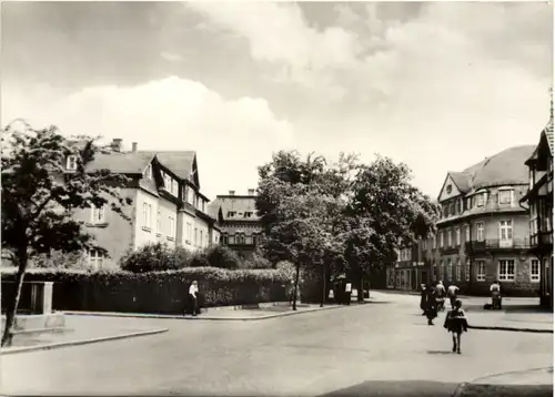 Ohrdruf, Friedensstrasse mit Krankenhaus -530924