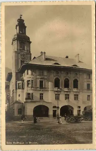 Das Rathaus in Bozen -640450