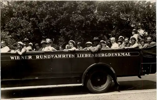 Wien - Rundfahrten Liebenbergdenkmal -639332