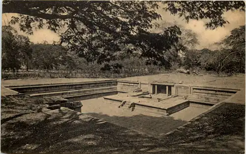 Ceylon - Bathing Place Anuradhapura -640910