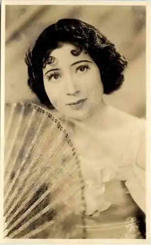 Japan - Frau mit Fächer -640922