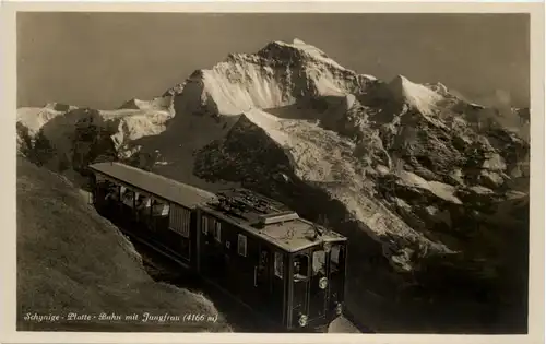 Schynige Platte Bahn mit Jungfrau -642886