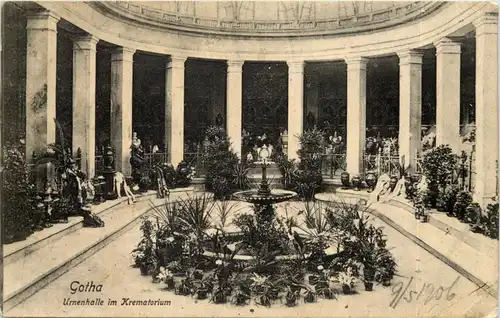Gotha, Urnenhalle im Krematorium -516988