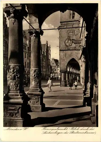 Münster i. W., Prinzipalmarkt Blick durch die Sentenzbogen des Stadtwei -518082