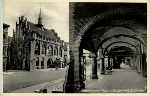 Marienburg Westpreussen - Lauben mit Rathaus -629302